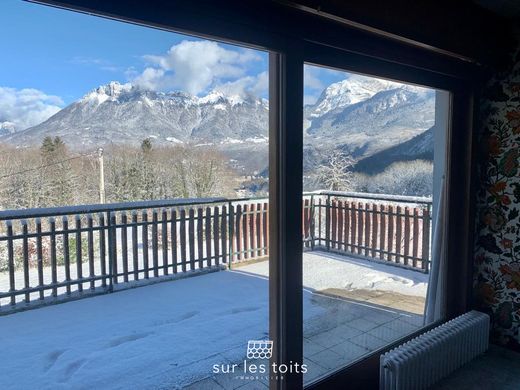 Luxus-Haus in Saint-Jorioz, Haute-Savoie