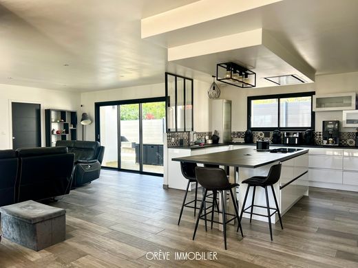 Luxury home in Saint-Senoux, Ille-et-Vilaine