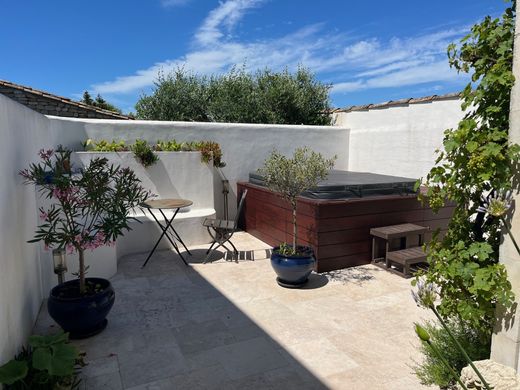 Maison de luxe à Saint-Clément-des-Baleines, Charente-Maritime