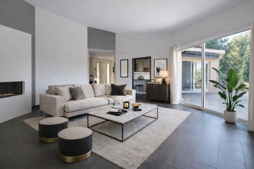 Luxury home in Vourles, Rhône