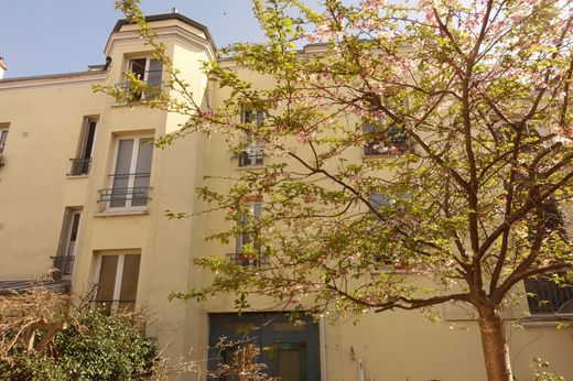 Aubervilliers, Seine-Saint-Denisのアパートメント