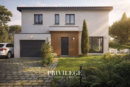 Land in Saint-Didier-au-Mont-d'Or, Rhône