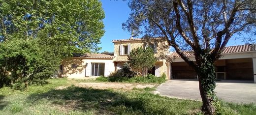 Villa in L'Isle-sur-la-Sorgue, Vaucluse