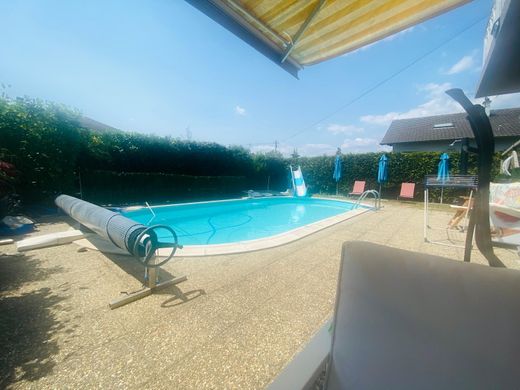 Luxury home in Sainte-Croix-en-Plaine, Haut-Rhin