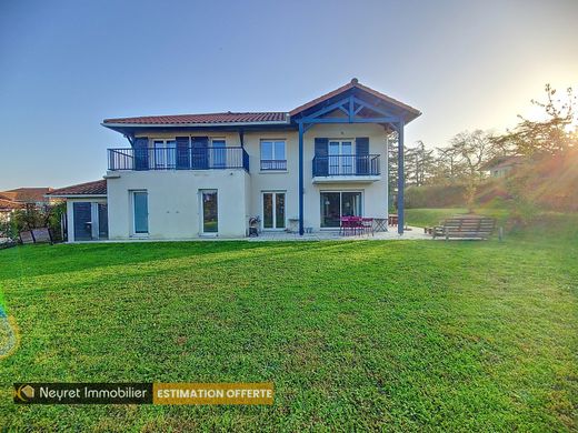 Luxury home in Chaponost, Rhône