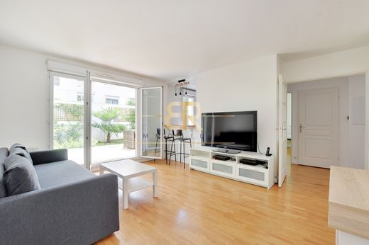 Apartment / Etagenwohnung in Montmartre, Abbesses, Grandes-Carrières, Paris