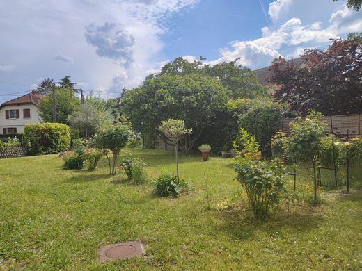 Luxury home in Le Pecq, Yvelines