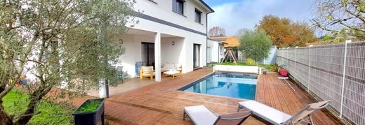 Maison de luxe à Le Taillan-Médoc, Gironde