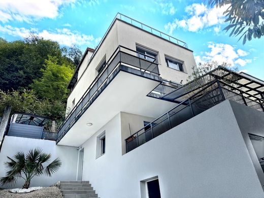 Luxe woning in Voglans, Savoy