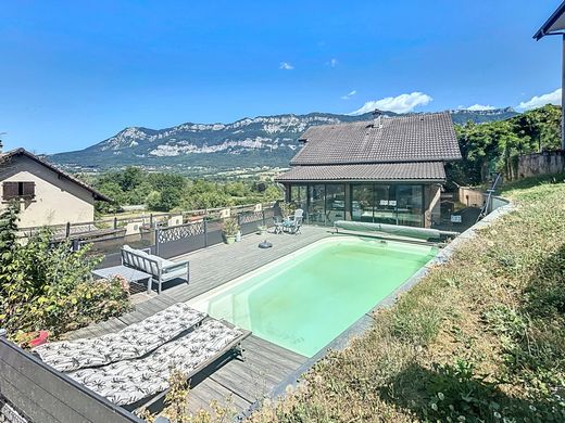 Luxury home in Viviers-du-Lac, Savoy