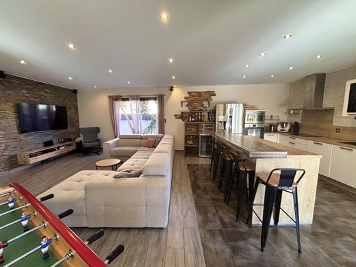 Casa de lujo en Saint-Jean-Lasseille, Pirineos Orientales