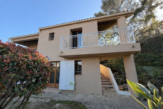 Casa di lusso a Six-Fours-les-Plages, Var