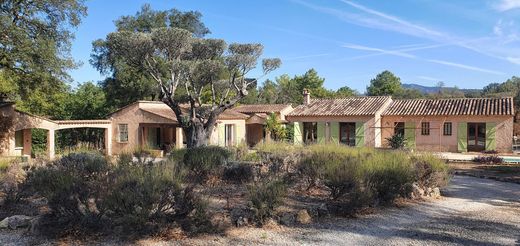 Le Plan-de-la-Tour, Varの高級住宅