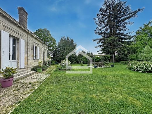 Luxury home in Margaux, Gironde