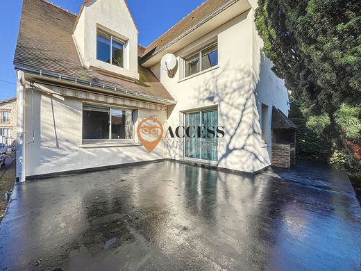 Luxury home in Groslay, Val d'Oise