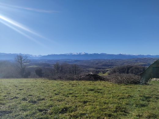 Teren w Lasseube, Pyrénées-Atlantiques