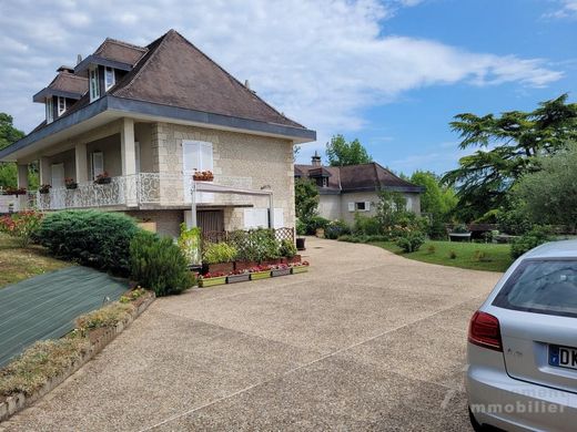 Πολυτελή κατοικία σε Turenne, Corrèze
