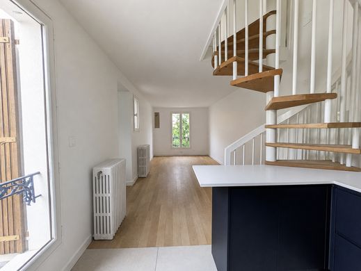 Luxury home in Rueil-Malmaison, Hauts-de-Seine