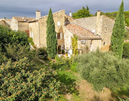 Villa in Montaren-et-Saint-Médiers, Gard