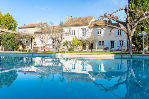 Luxury home in Sénas, Bouches-du-Rhône