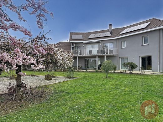 Luksusowy dom w Varetz, Corrèze