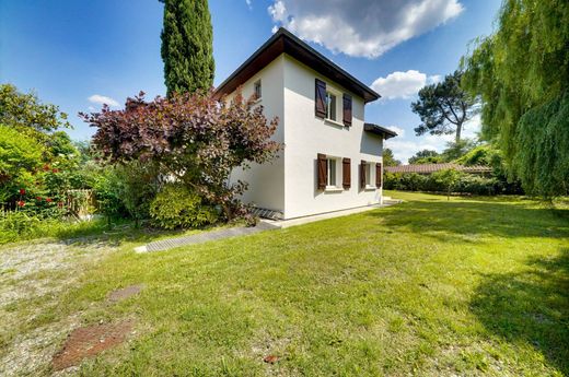 Luxury home in Léognan, Gironde