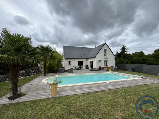 Villa in Saint-Avertin, Indre and Loire