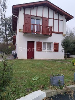 Luxe woning in Saint-Pée-sur-Nivelle, Pyrénées-Atlantiques