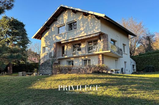 Casa de lujo en Saint-Cyr-au-Mont-d'Or, Ródano
