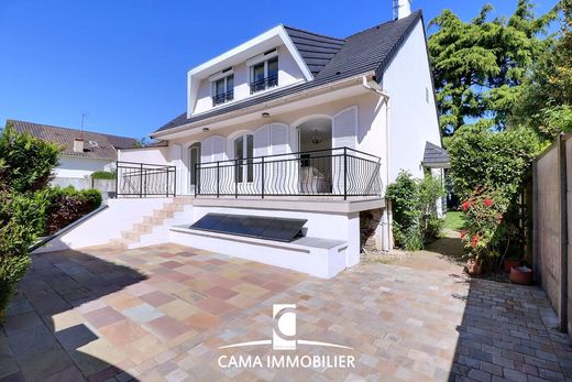 Casa de lujo en Bois-d'Arcy, Yvelines