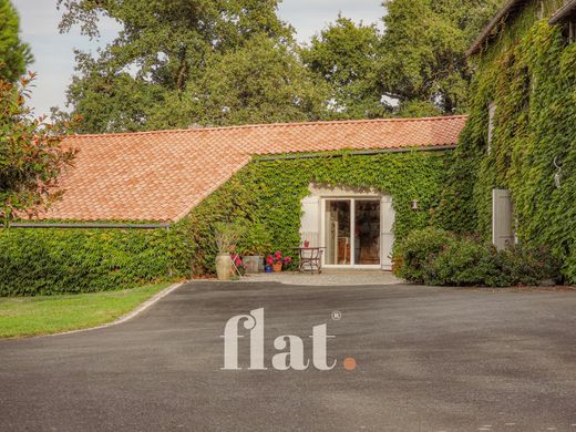 Πολυτελή κατοικία σε Aigrefeuille-sur-Maine, Loire-Atlantique