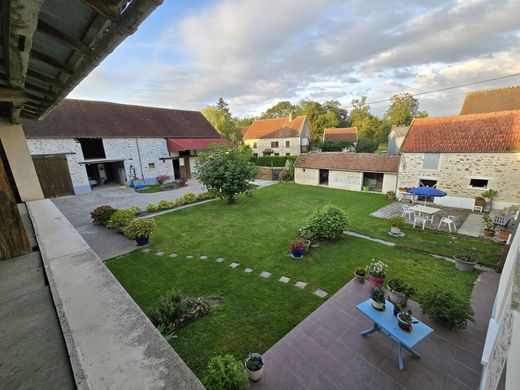 Rural or Farmhouse in Coulommiers, Seine-et-Marne