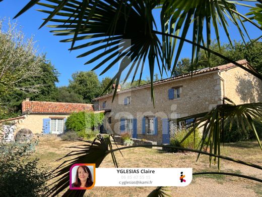 Luxe woning in Saint-Martin-des-Combes, Dordogne