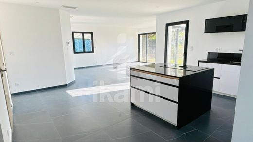 Luxury home in Chanos-Curson, Drôme