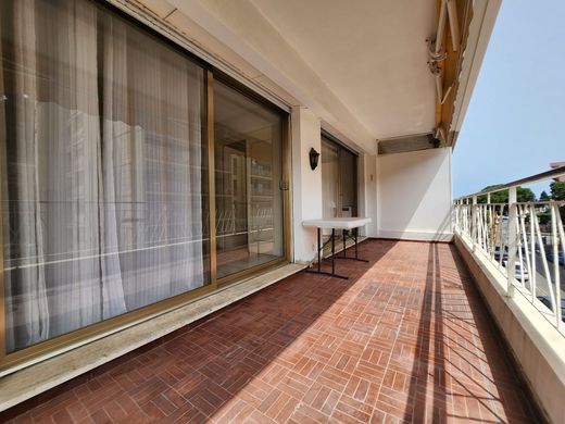 Apartment / Etagenwohnung in Roquebrune-Cap-Martin, Alpes-Maritimes