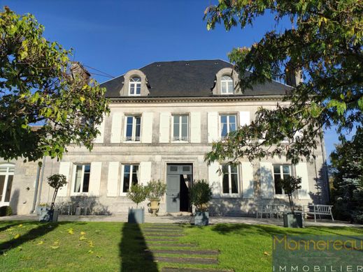 Luxus-Haus in Marsac, Charente