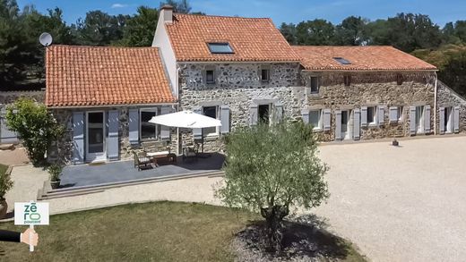 Maison de luxe à Les Cerqueux, Maine-et-Loire