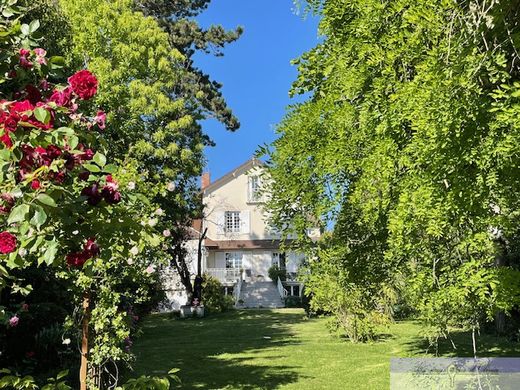 Πολυτελή κατοικία σε Sucy-en-Brie, Val-de-Marne