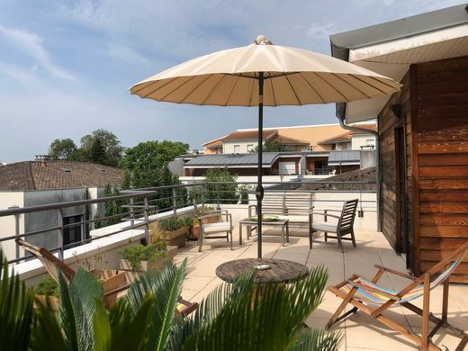 Apartment / Etagenwohnung in Le Bouscat, Gironde