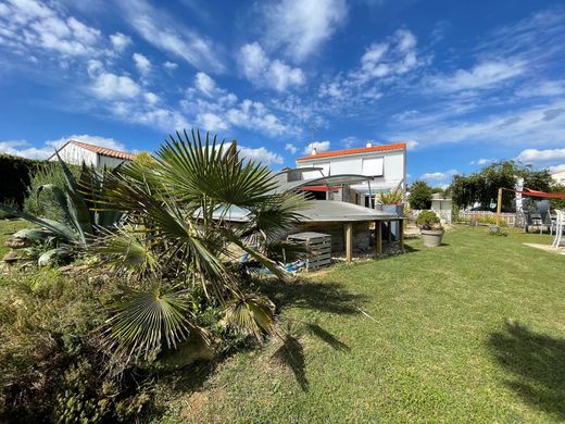 Maison de luxe à Olonne-sur-Mer, Vendée