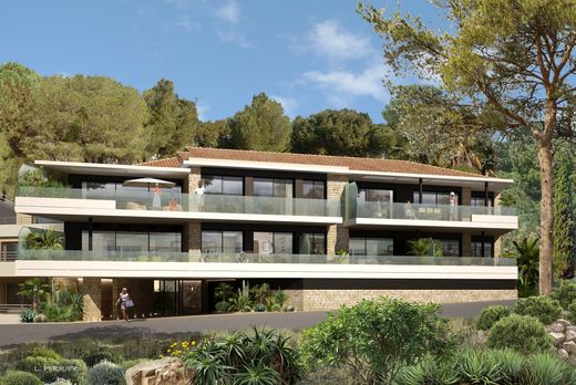 Apartment / Etagenwohnung in La Turbie, Alpes-Maritimes