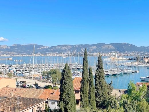 Элитный дом, Saint-Mandrier-sur-Mer, Var