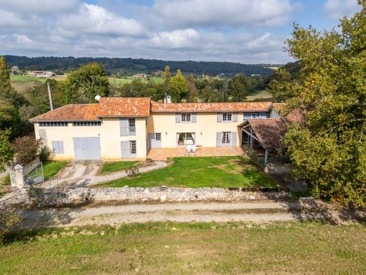 Luxury home in Bazordan, Hautes-Pyrénées