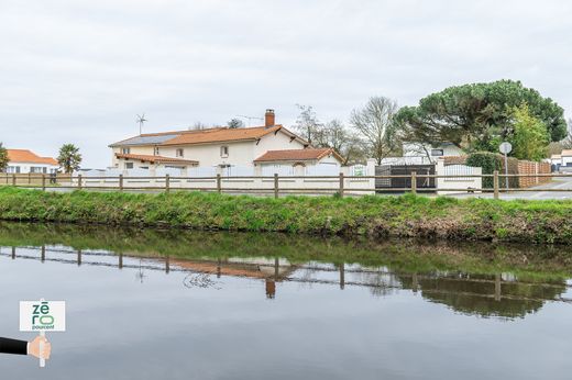 Luxury home in Montaigu, Vendée