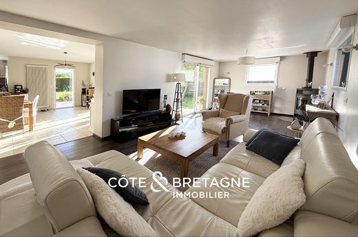 Casa di lusso a Pordic, Côtes-d'Armor