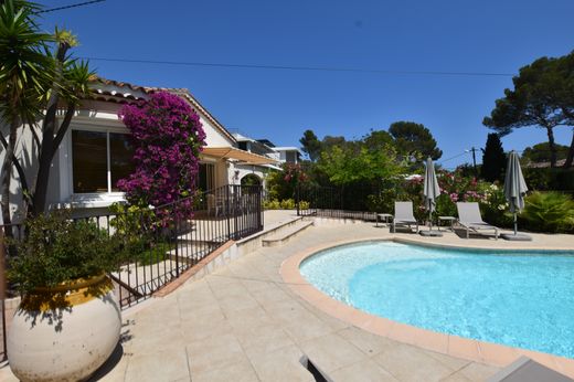 Luxus-Haus in Saint-Raphaël, Var