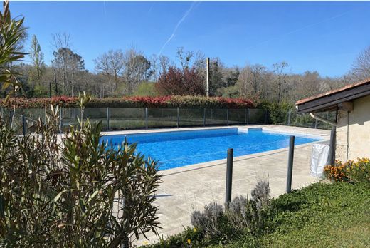 Luxus-Haus in Bazas, Gironde