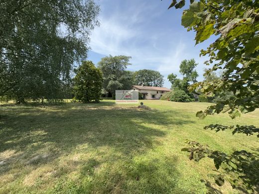 Luxury home in Sainte-Croix, Ain