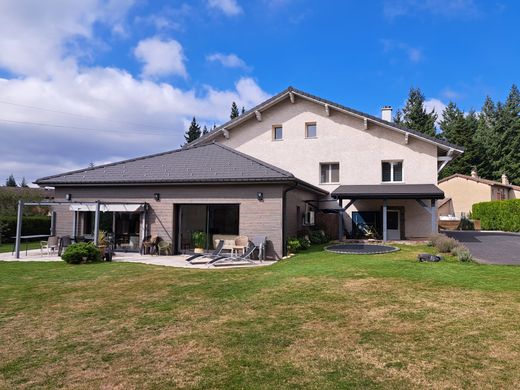 Casa di lusso a Le Chambon-sur-Lignon, Alta Loira