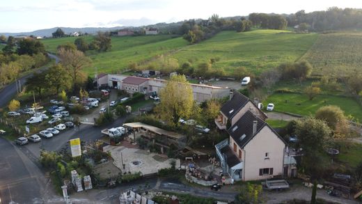Luxe woning in Auzits, Aveyron